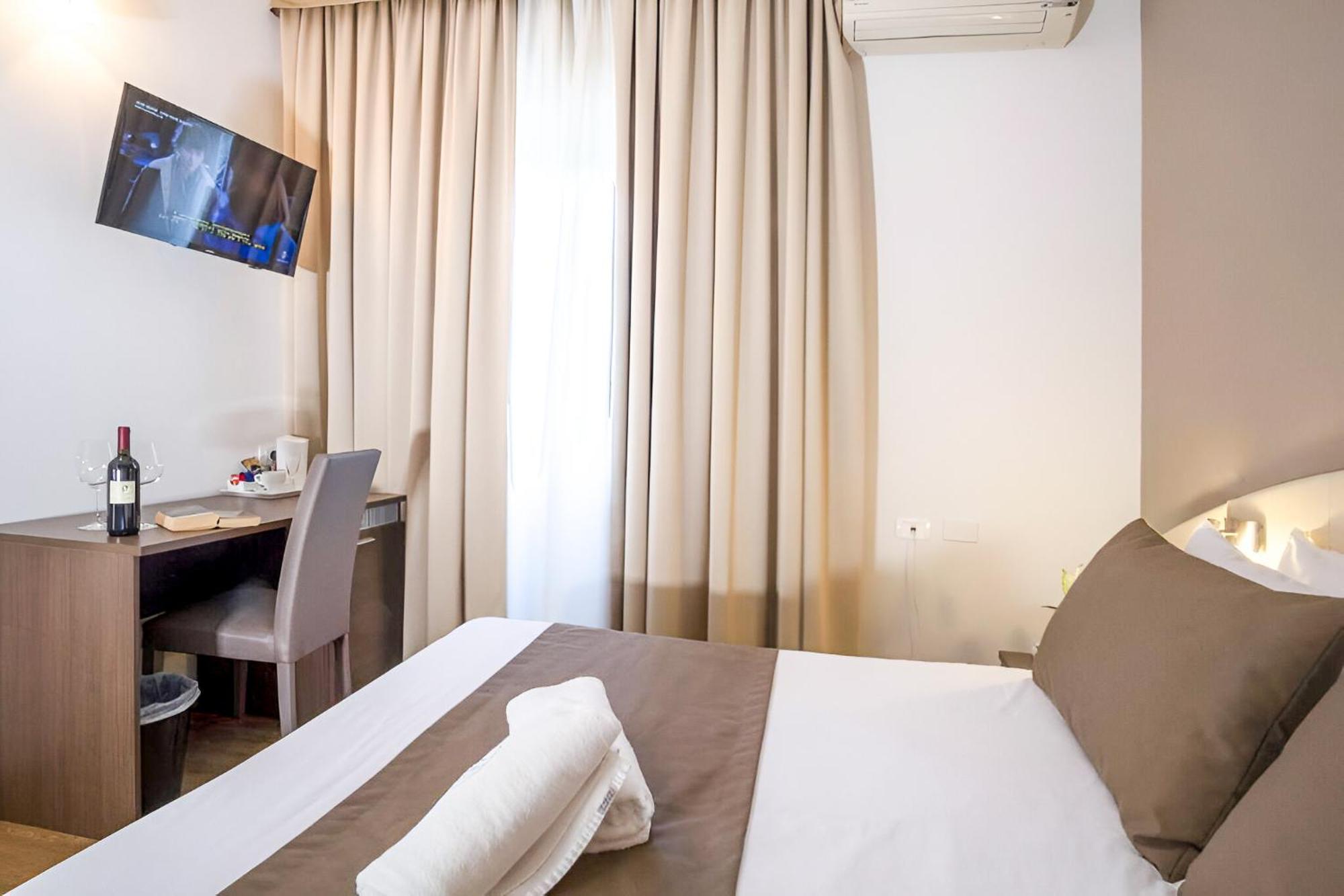 Hotiday Room Collection - Sant'Agnello ซอร์เรนโต ภายนอก รูปภาพ